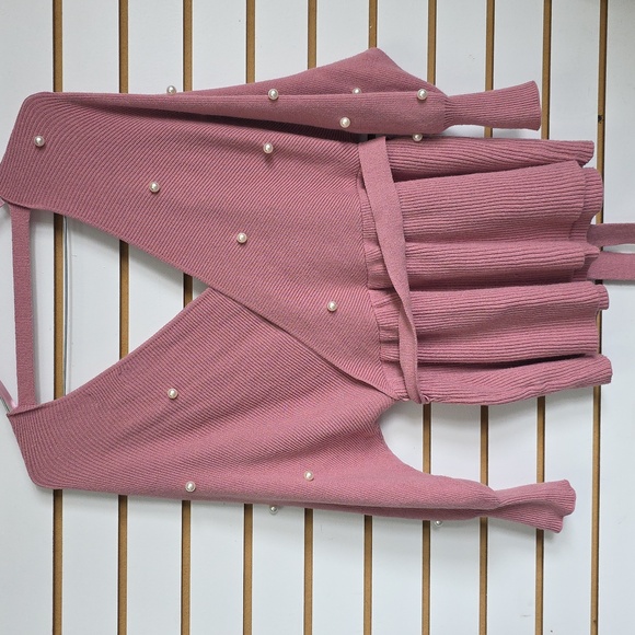 Knit Sweater w/ Pearl Accents - Picture 4 of 6